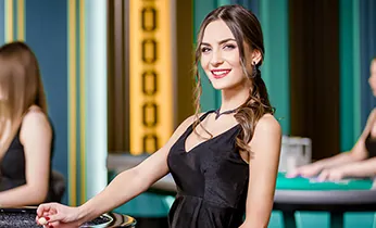 Người chơi đang xem xét các lựa chọn trò chơi slot khác nhau trên màn hình, với các chỉ số RTP và độ biến động, minh họa việc chọn game phù hợp tại 5699 Nohu
